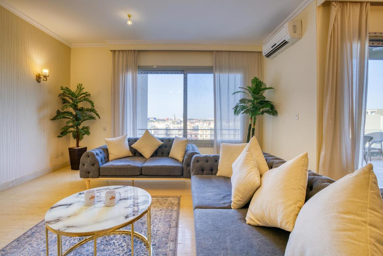 Luxurious 1 BR Apartment near Point 90 Mall✯ 开罗 外观 照片