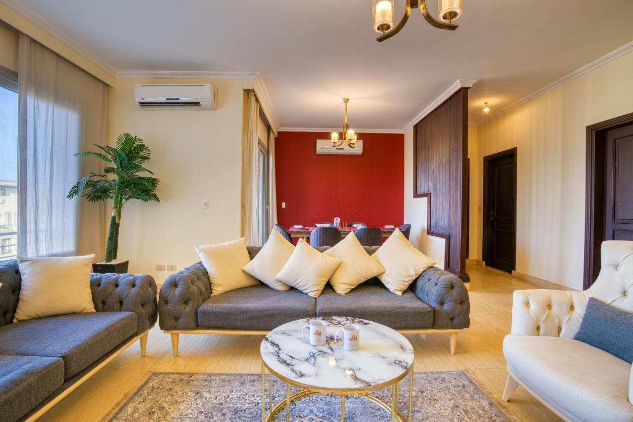 Luxurious 1 BR Apartment near Point 90 Mall✯ 开罗 外观 照片